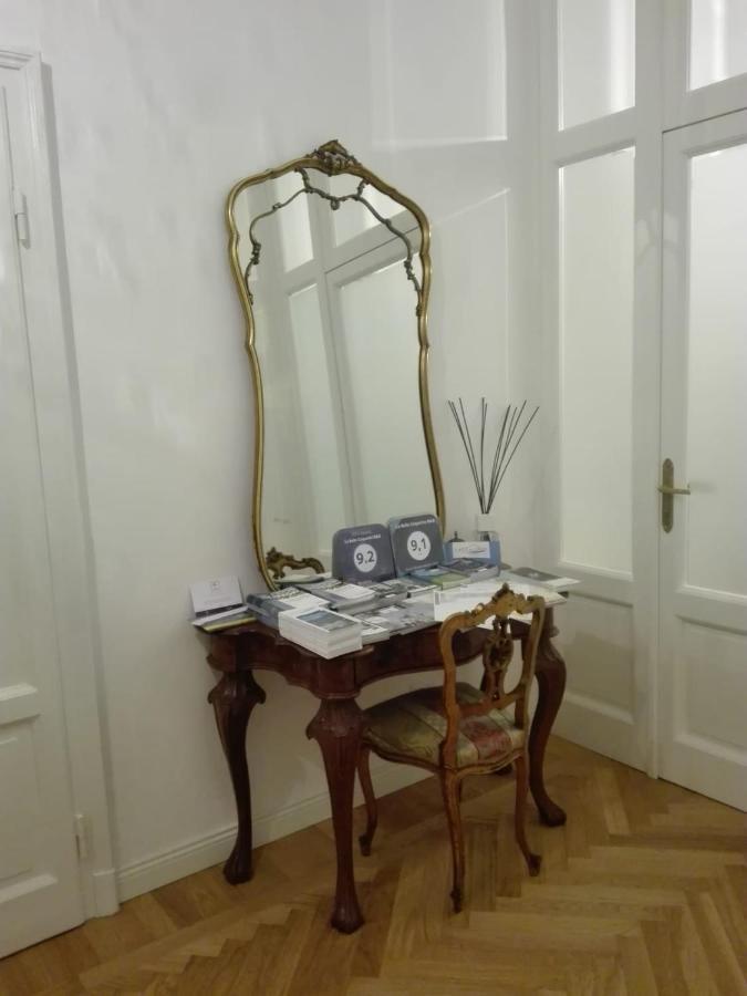 Bed and Breakfast La Belle Coquette Como Exterior foto